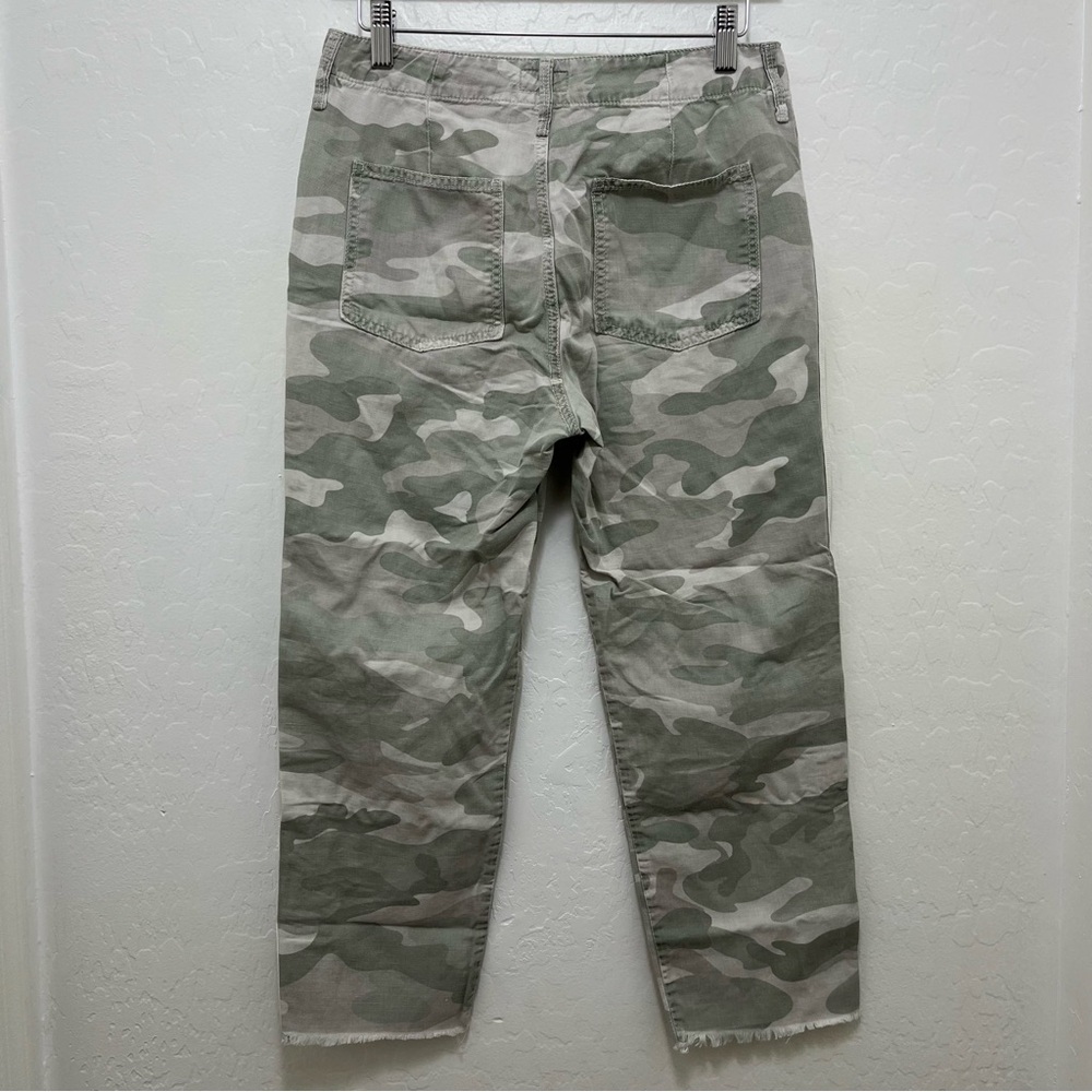 Mother • The Shaker Chop Crop Fray Pant in Desert Camo Print Size 27 - Picture 3 of 7